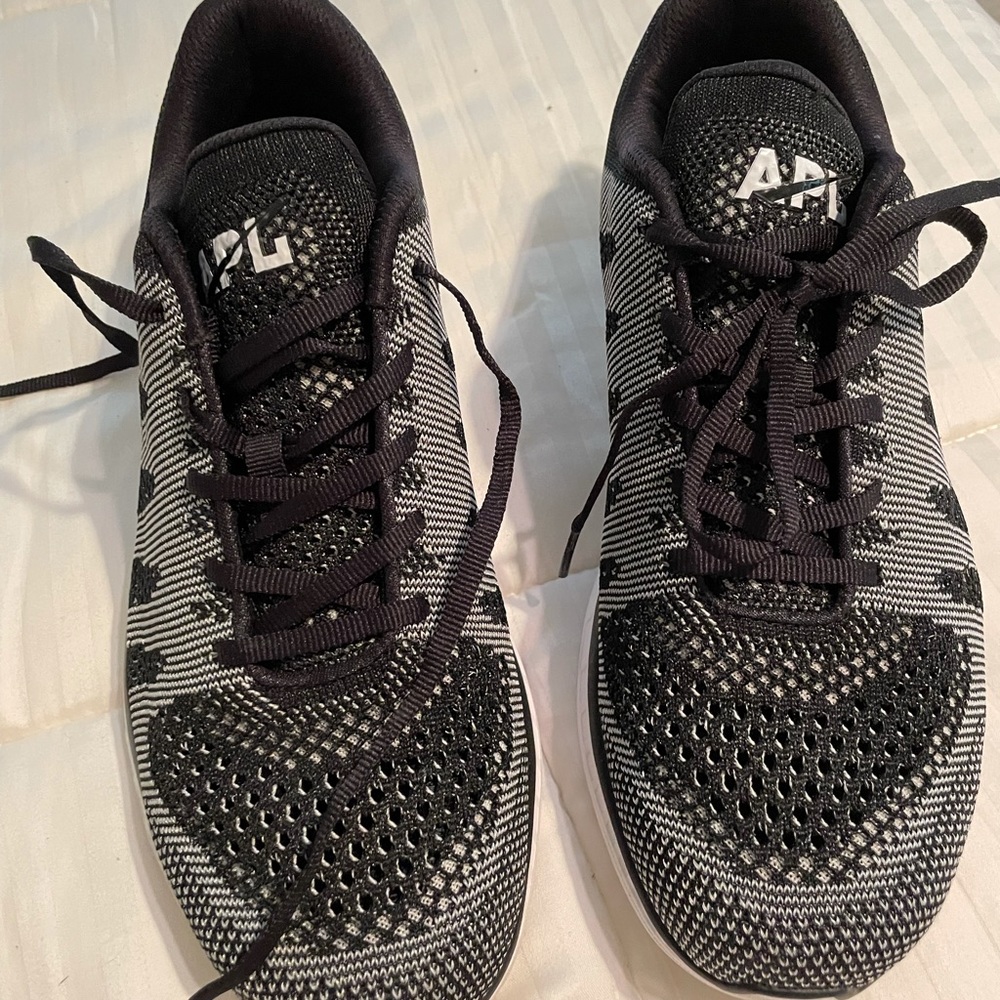 APL Techloom Pro women’s size 11